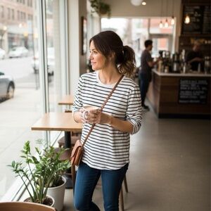 Women’s Time and Tru Black & White Stripe Top W/Ruched Elbow Sleeves. Size XXL